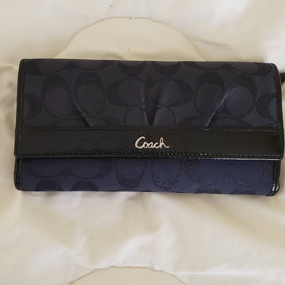 Coach trifold wallet